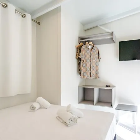 Campingplatz Costa Del Sol Glamping Village 4*