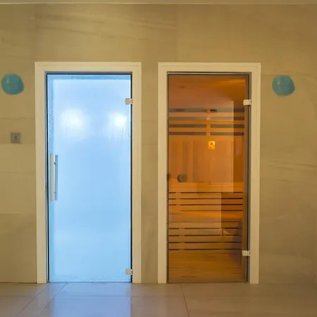 Costa Del Sol Glamping Village 4* Fuengirola
