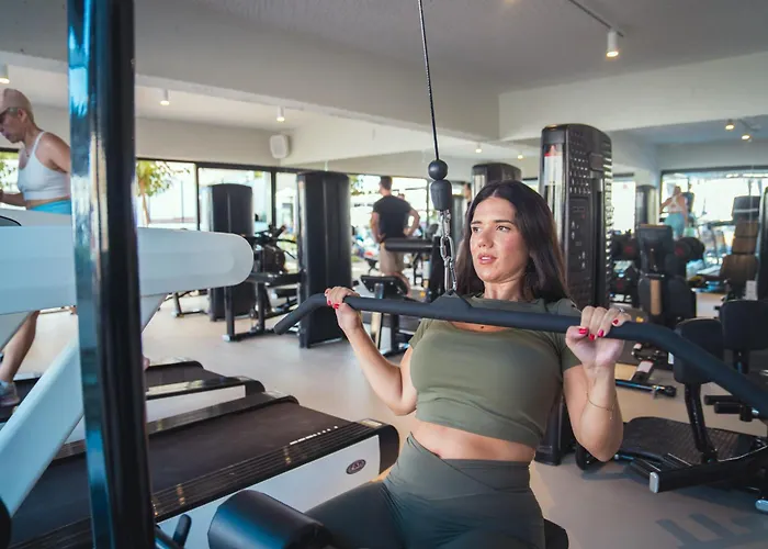 营地 Costa Del Sol Glamping Village 4*